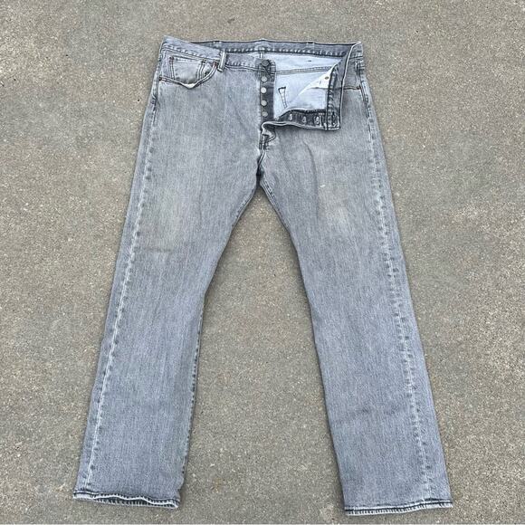 Levi’s 501 button fly classic fit jeans gray size 40 x 32 - Picture 1 of 4